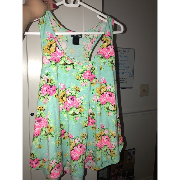 Tank top - Picture 1 of 1